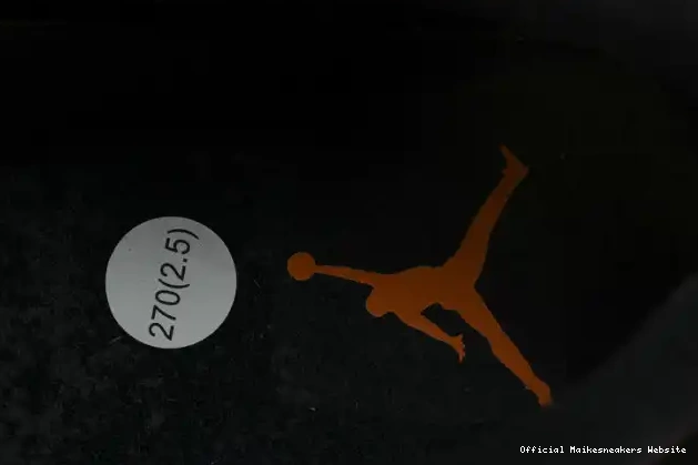 Official Maikesneakers Pack